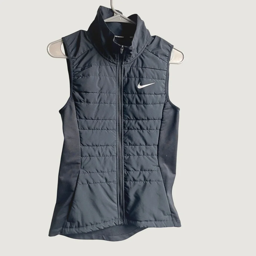Nike Running Women's Puffer Vest Black Quilted Full Zip Jacket Hiking Travel XS